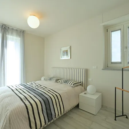 Luxury Apartament Con Garage Vista Mare Per 6 Persone Alassio